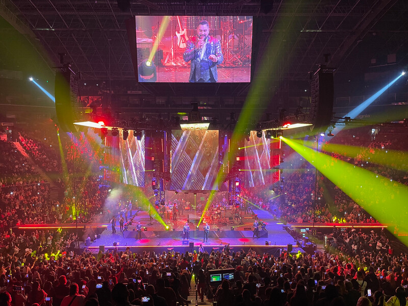 Proaudio del Norte and CHAUVET Professional Help Mario Moro Flores Convey  Mood of Banda MS | CHAUVET Professional