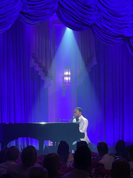 Tony Milliet Dazzles With CHAUVET Professional at The Breakers Tony Milliet Dazzles With CHAUVET Professional at The Breakers