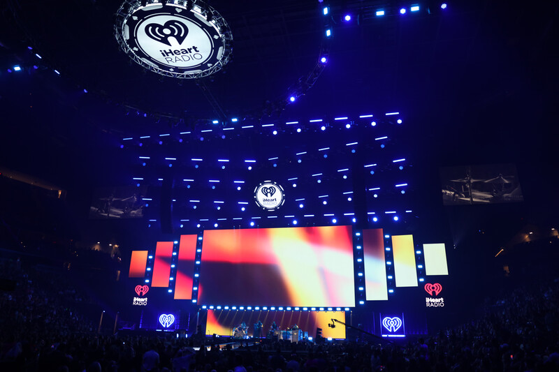 Tom Kenny Creates Diverse Looks for iHeartRadio Music Festival with 4Wall and CHAUVET Professional