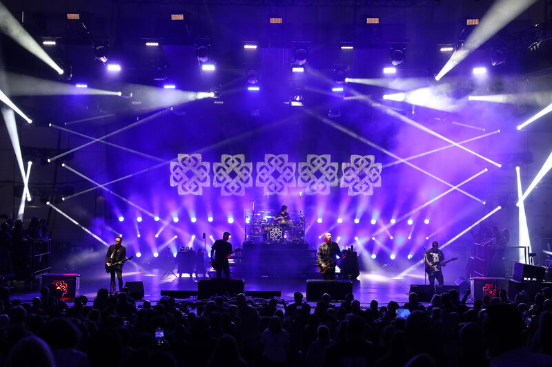 Tyler Veneziano Creates Beefy Background for Breaking Benjamin with Help From CHAUVET Professional
